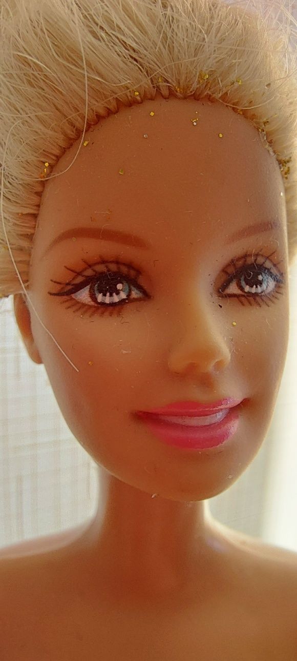 ...Lalka Barbie...