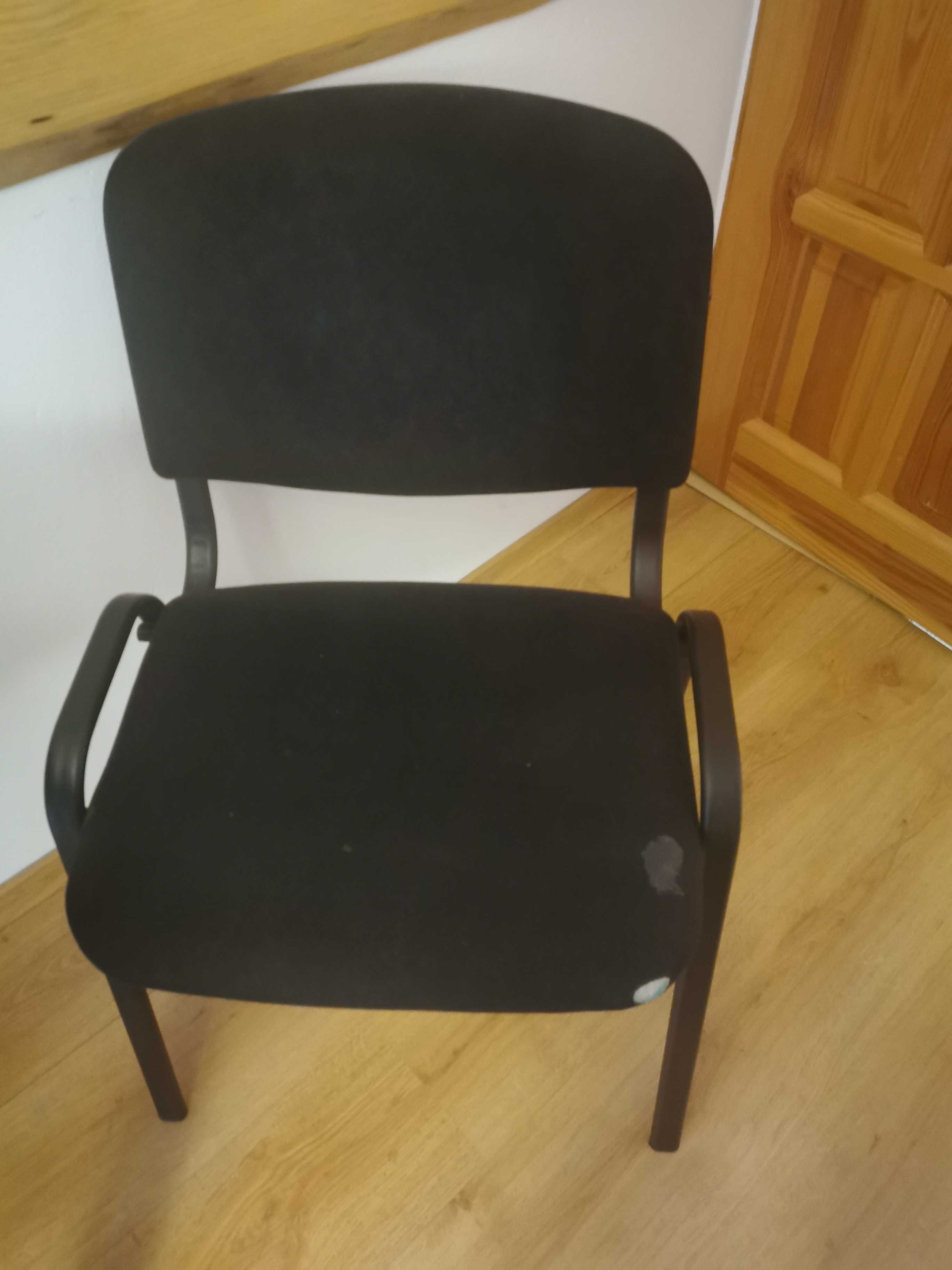 krzesła biurowe czarne