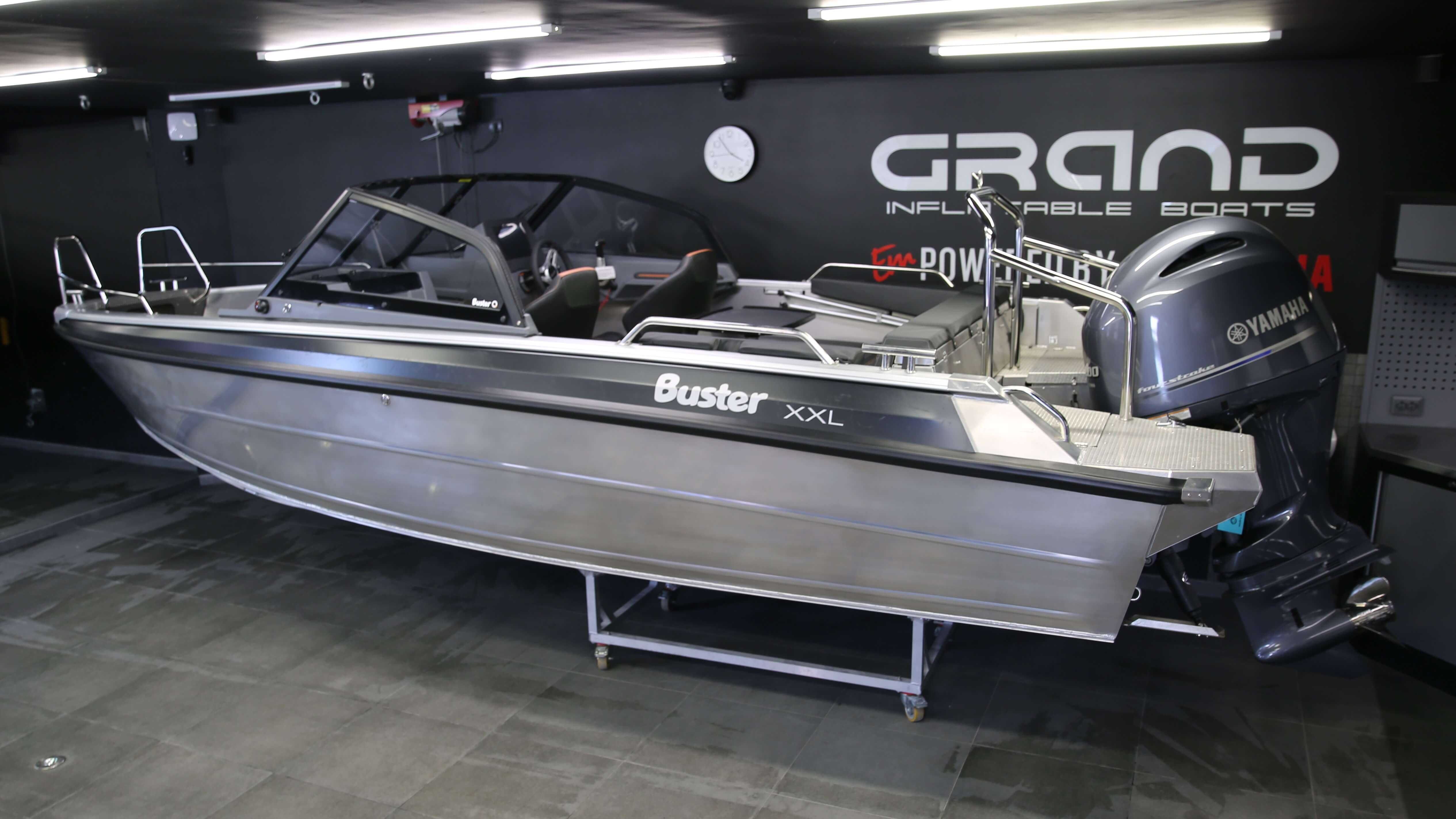 Катер BUSTER XXL з підвісним мотором YAMAHA F200XB (новий)