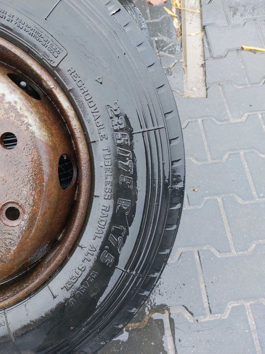Sprzedam koła 235/75 R 17.5 PIRELLI