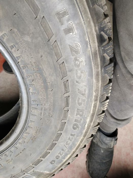 Шины зима 265/75 R16 Nokian 4шт состоянии новых