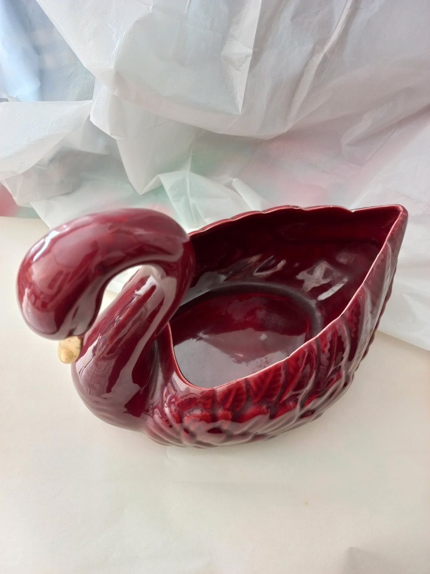 Pato decorativo bordeaux em cerâmica