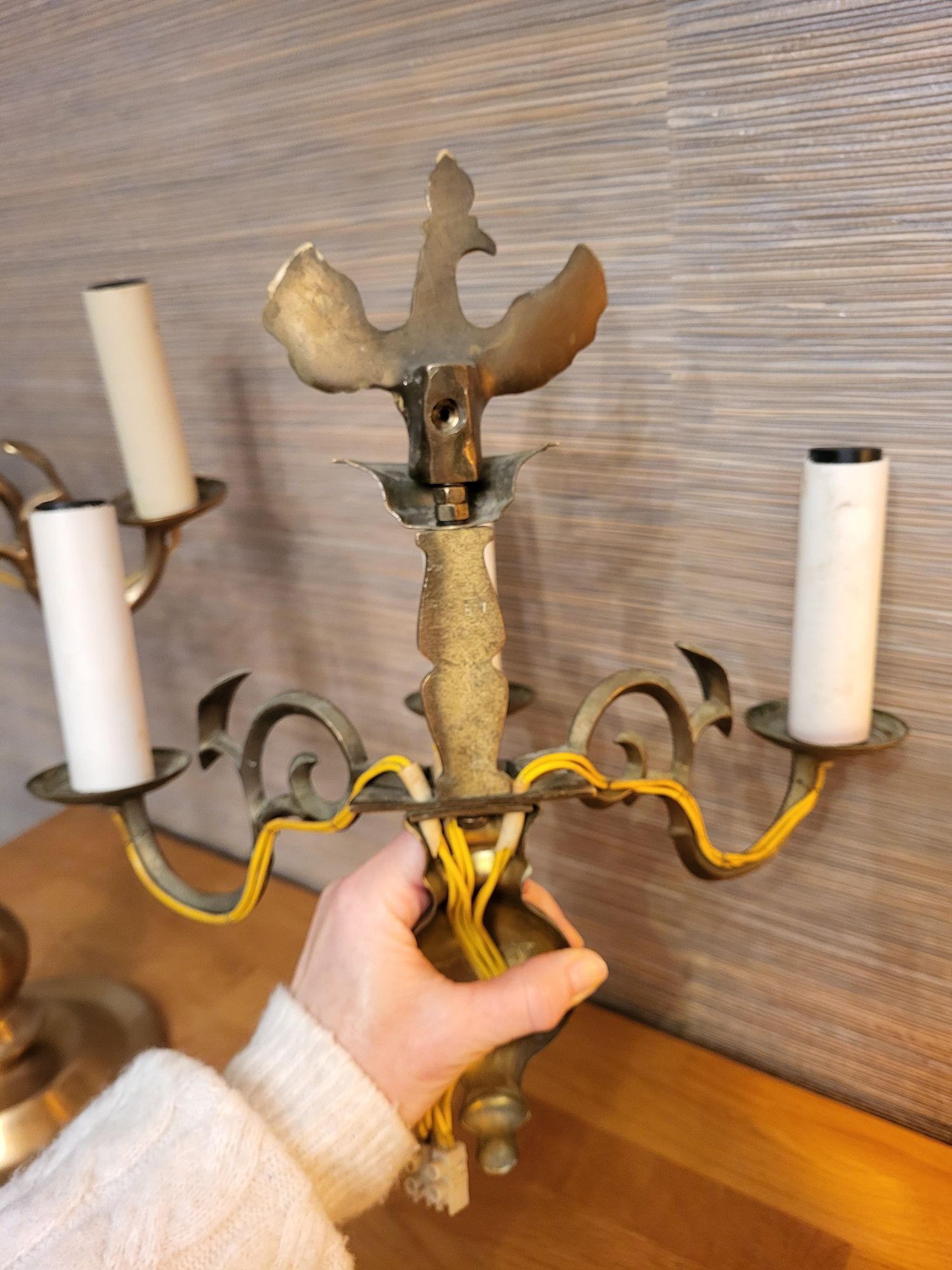 Mosiężny zestaw.  Lampa stołowa  i kinkiet.