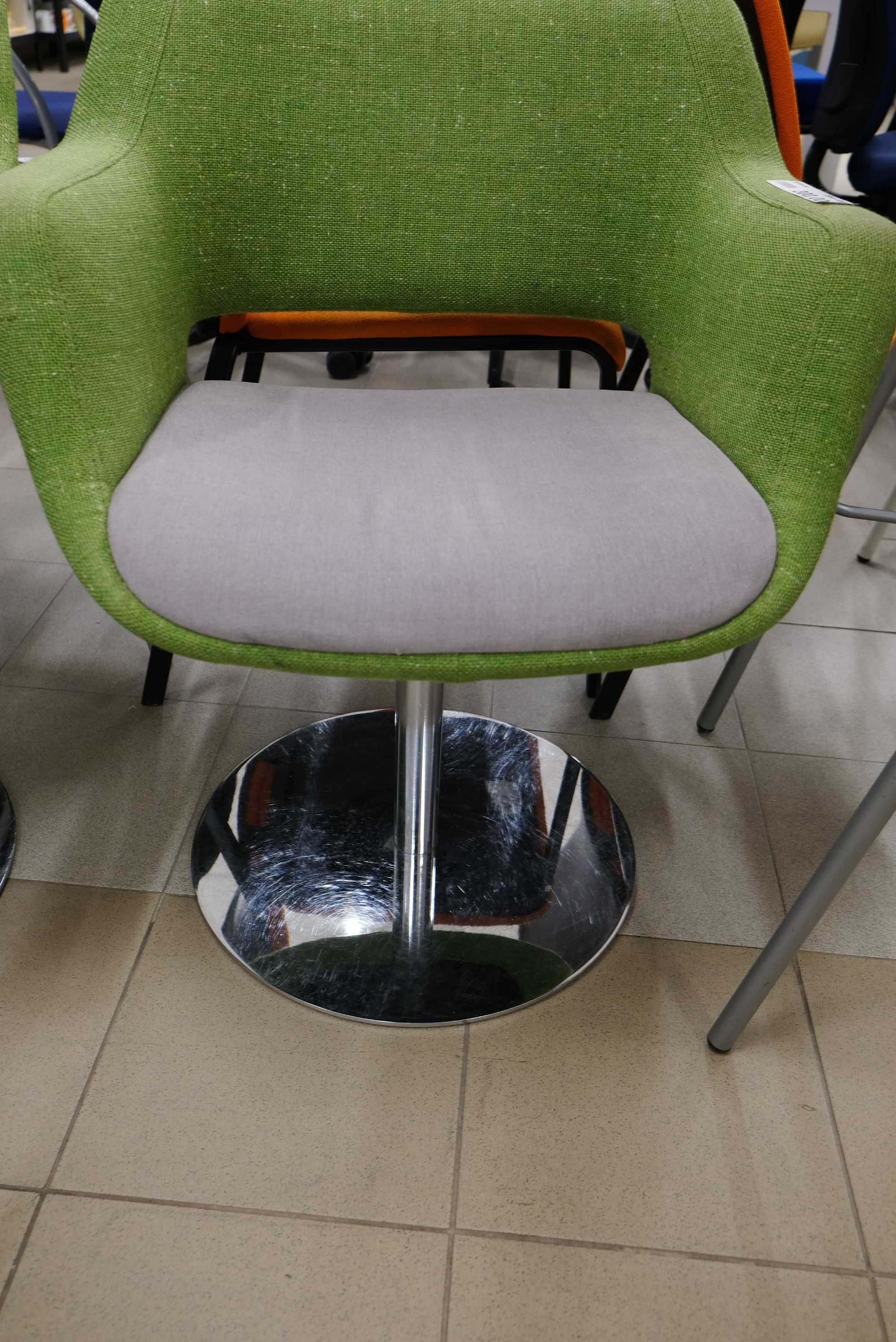 Stylowy zielony fotel biurowy firmy Martela
