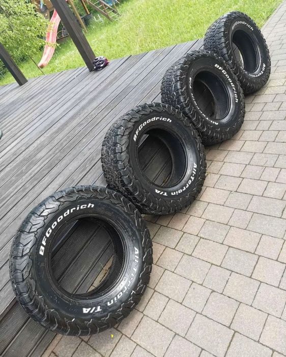 BFGoodrich All Terrain T/A KO2 265/70/16 komplet