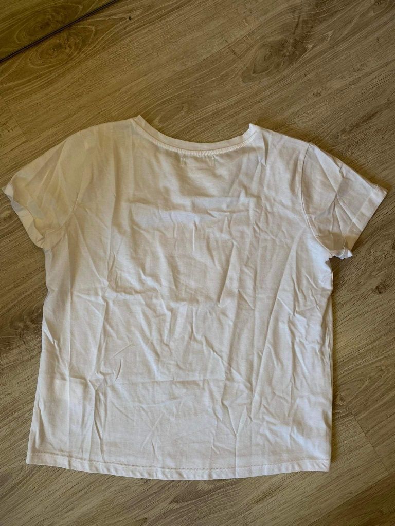 Biały t-shirt z nadrukiem,nowy,bez metki