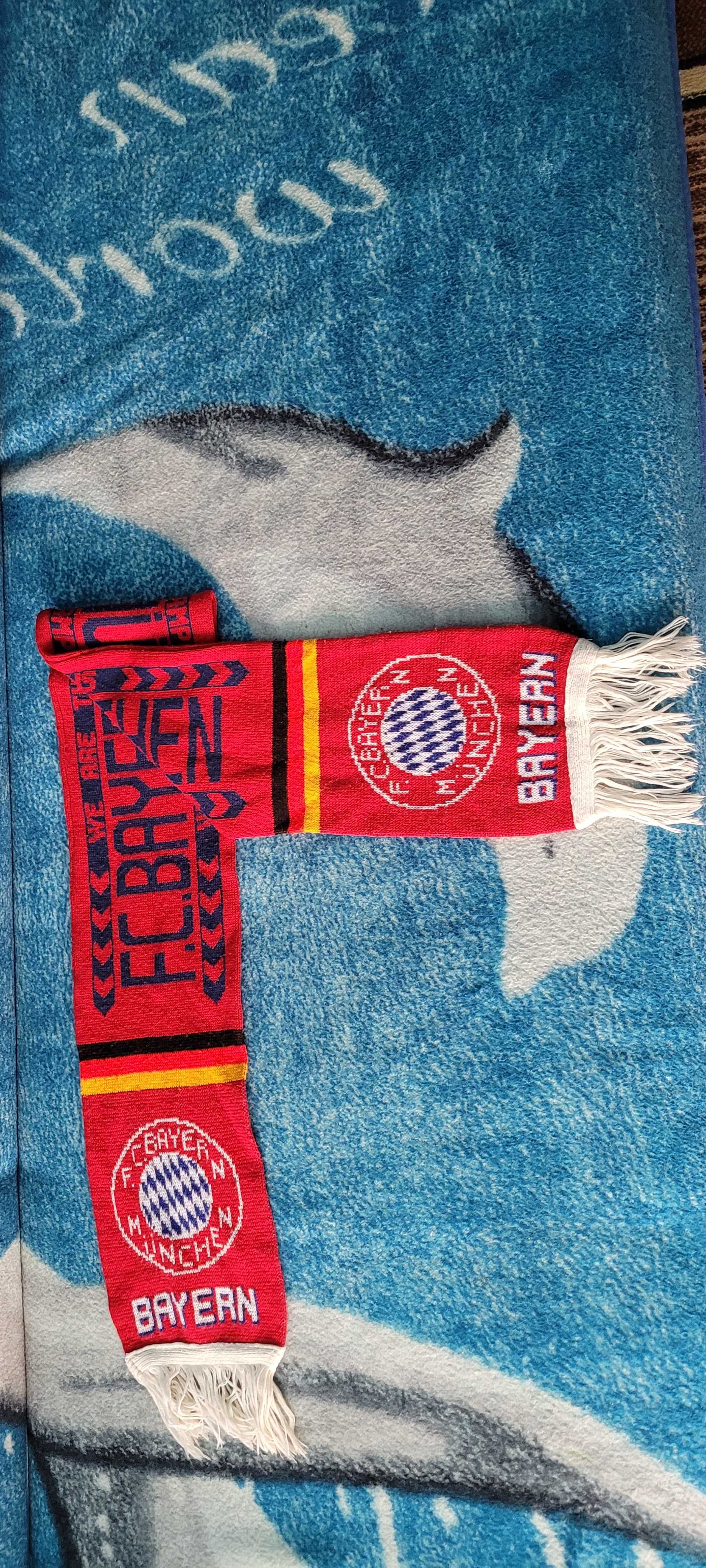Szalik FC Bayern Monachium z lat 90