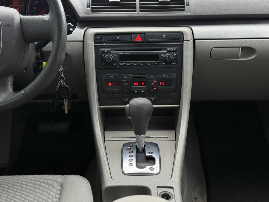AvtoReal Audi A4 B7 2005
