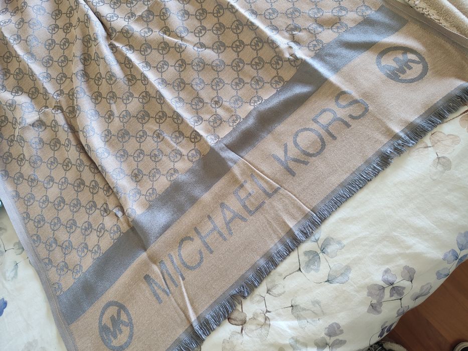 Echarpe/ cachecol Michael Kors
