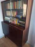 Oddam biblioteczkę i kredens