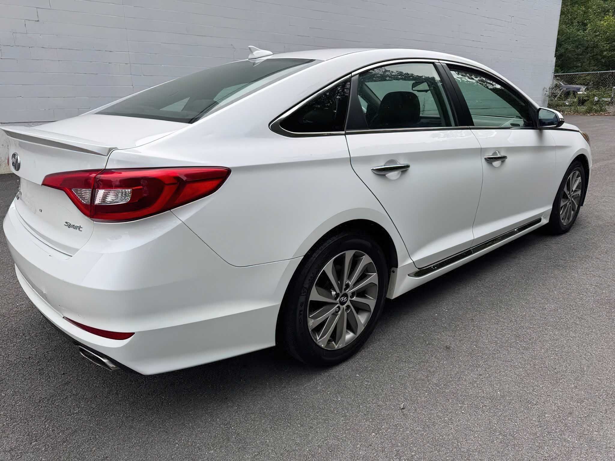 Hyundai Sonata   2016