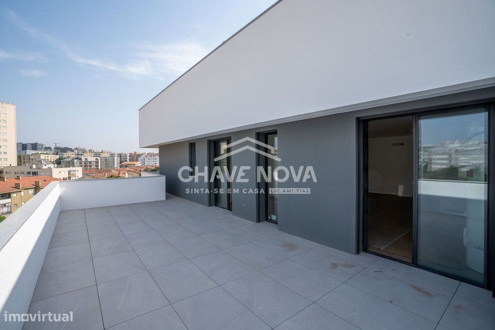 Apartamento T3 Novo Último Piso c/ Garagem Box  GN/02172/CO