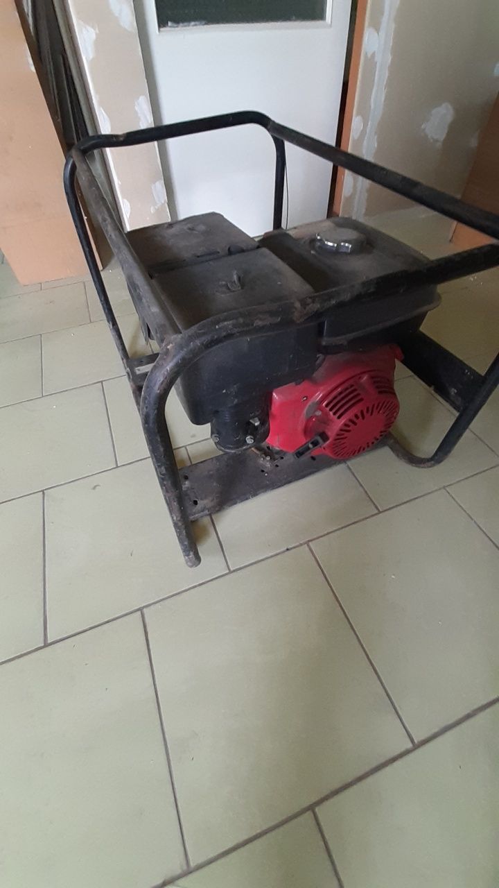 Agregat prądotwórczy - silnik honda GX 270
