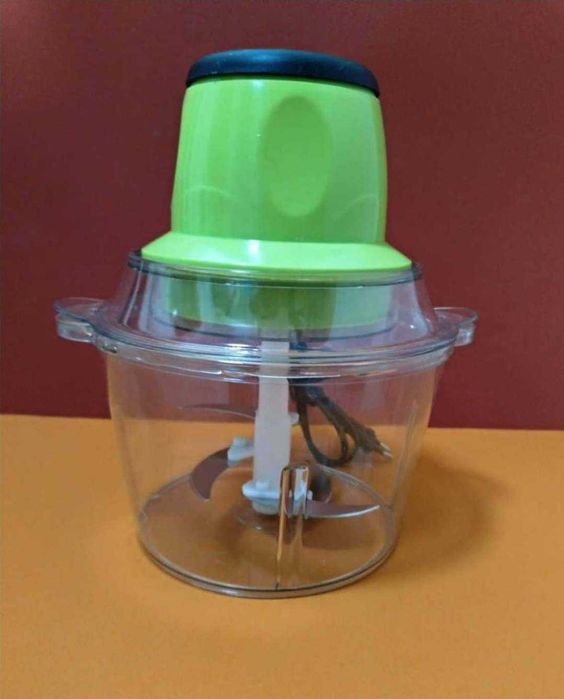 Блендер молния шейкер миксер овощерезка 220В 1,8л 300 Ват