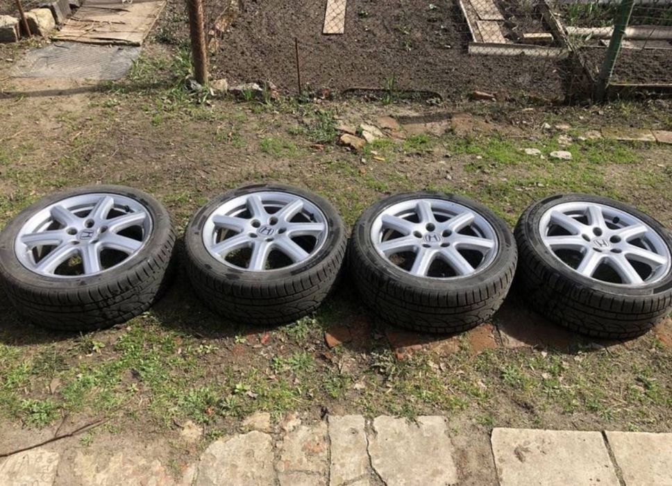 Диски с зимней резиной Honda 225/45 R17