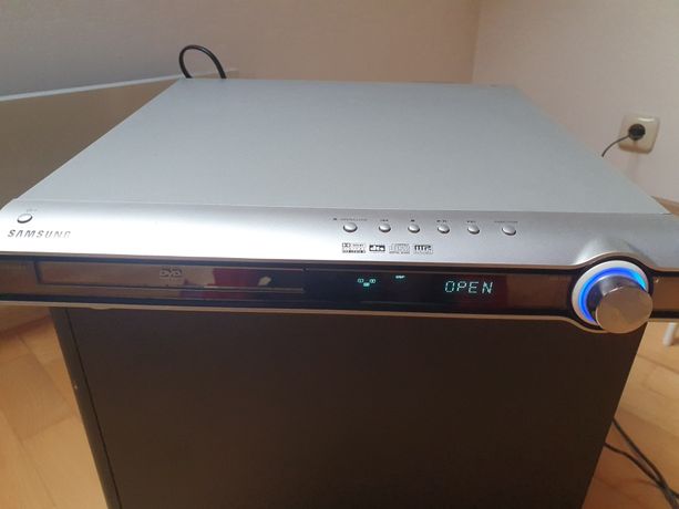 DVD Home Cibema System  HT- DB12 Samsung 0