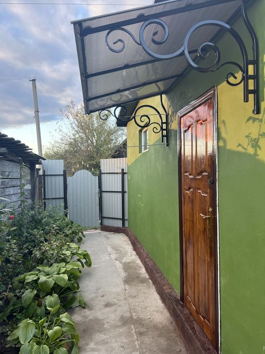 Продам добротний будинок недалеко від Києва