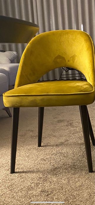 Cadeiras de jantar em bom estado