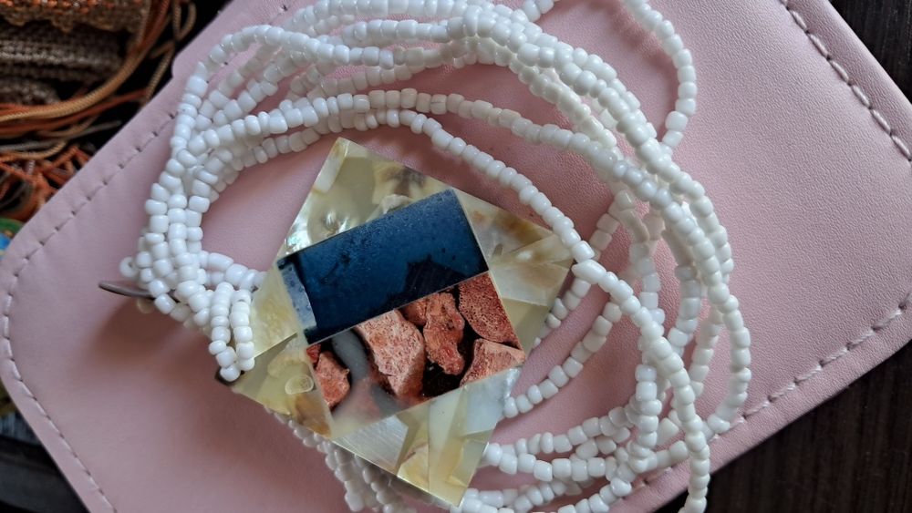 Прикраси з натурального каміння