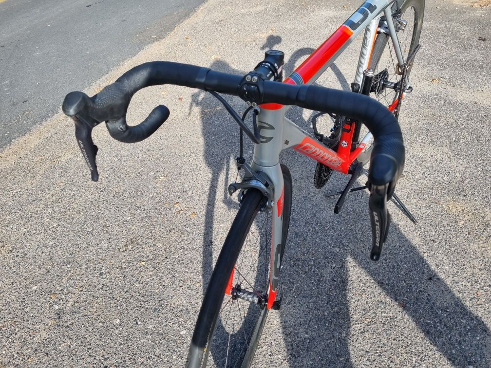 Rower szosowy kolarka Cannondale Caad 10 Ultegra Di2 Rotor Vittoria