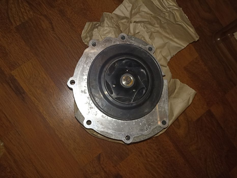 Помпа водяная 51065007131 51065007119 MAN TGX/ TGS E6 оригинал