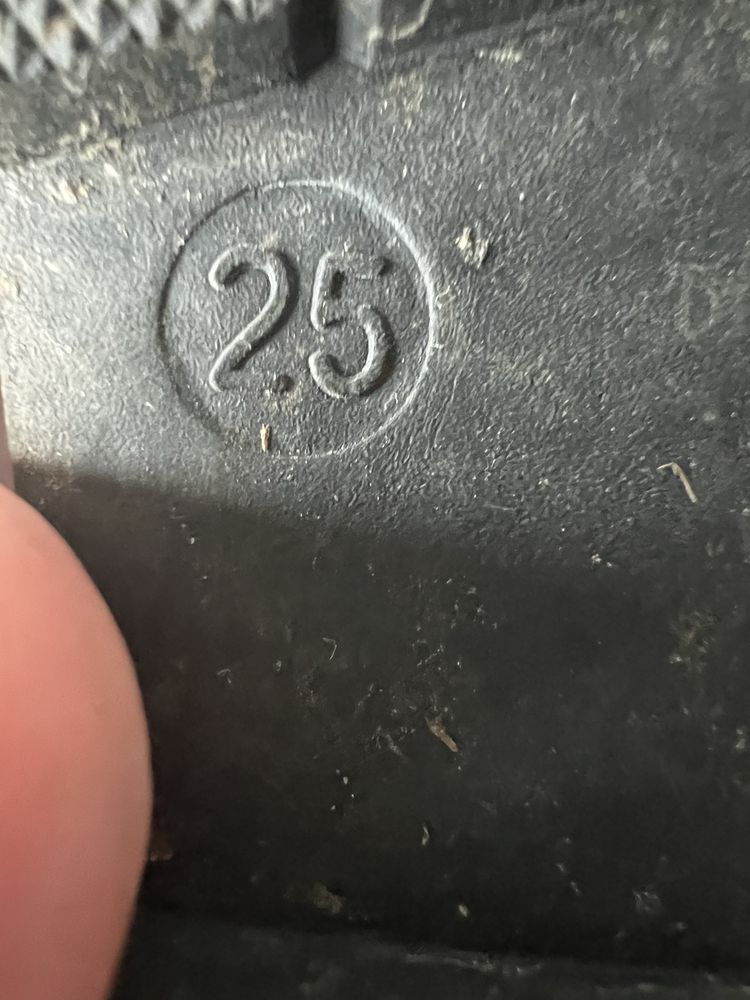 Botki buty dziewczęce lakierowane Deichmann r.25