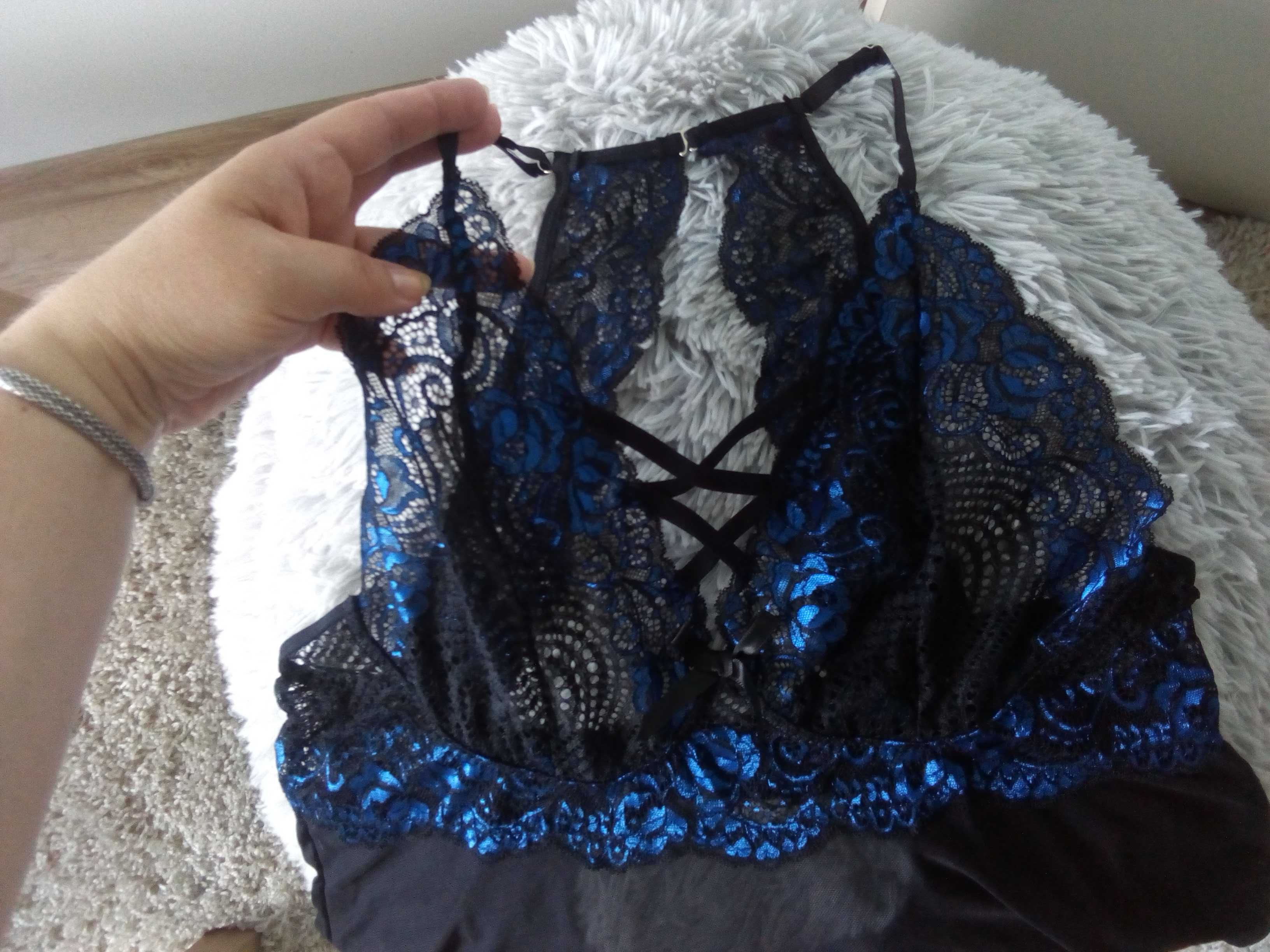 Kusząca koszulka +stringi,XL