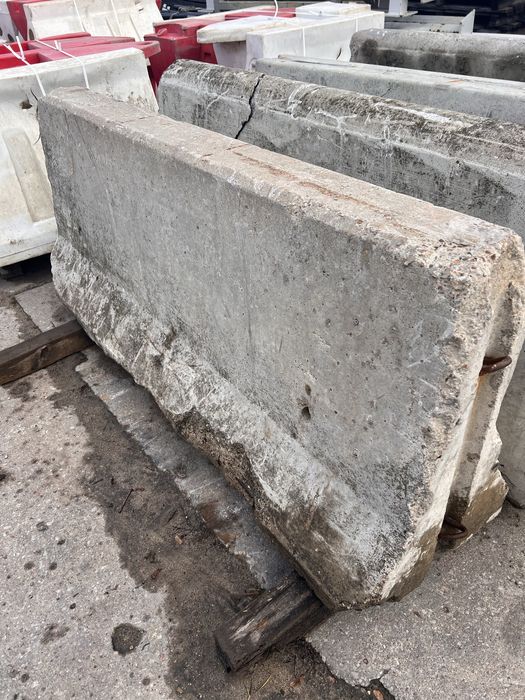 Bariera drogowa betonowa