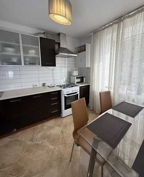 41475 Продаж 1-кімнатної квартири в новобудові на Виставці!