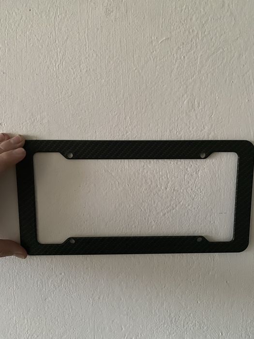 Рамка для номерного знаку (америка)