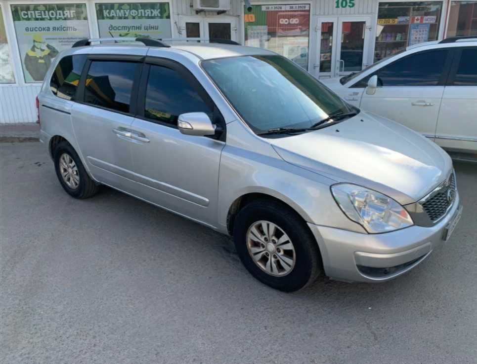 Kia Carnival 2.2D  2012 р.в., автомат