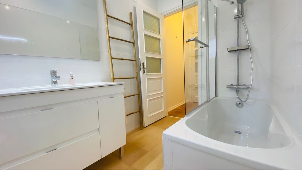 T2 Remodelado com Pátio | Muita Luz | Lapa – Entrada Imediata