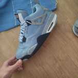 Jordan 4 azul muito bom
