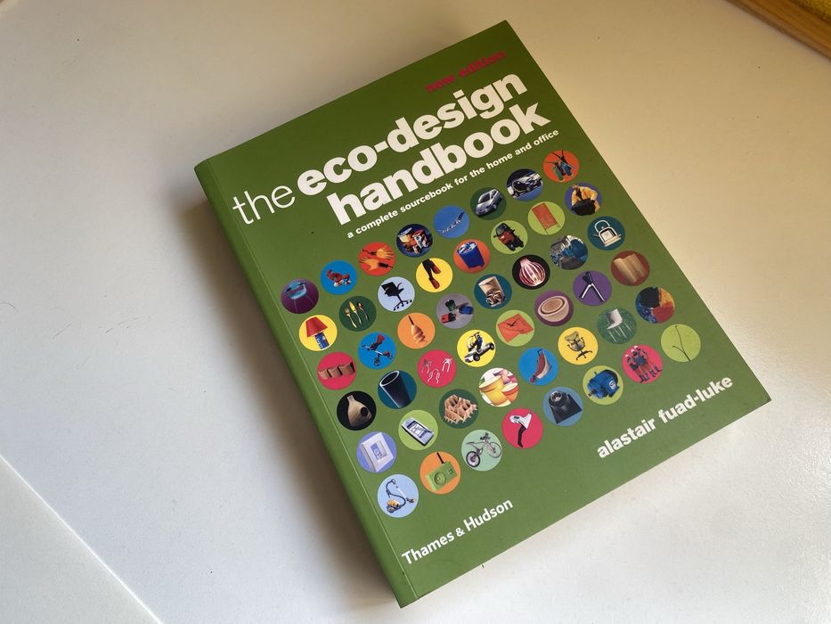 Livro The Eco-design Handbook sobre ecologia
