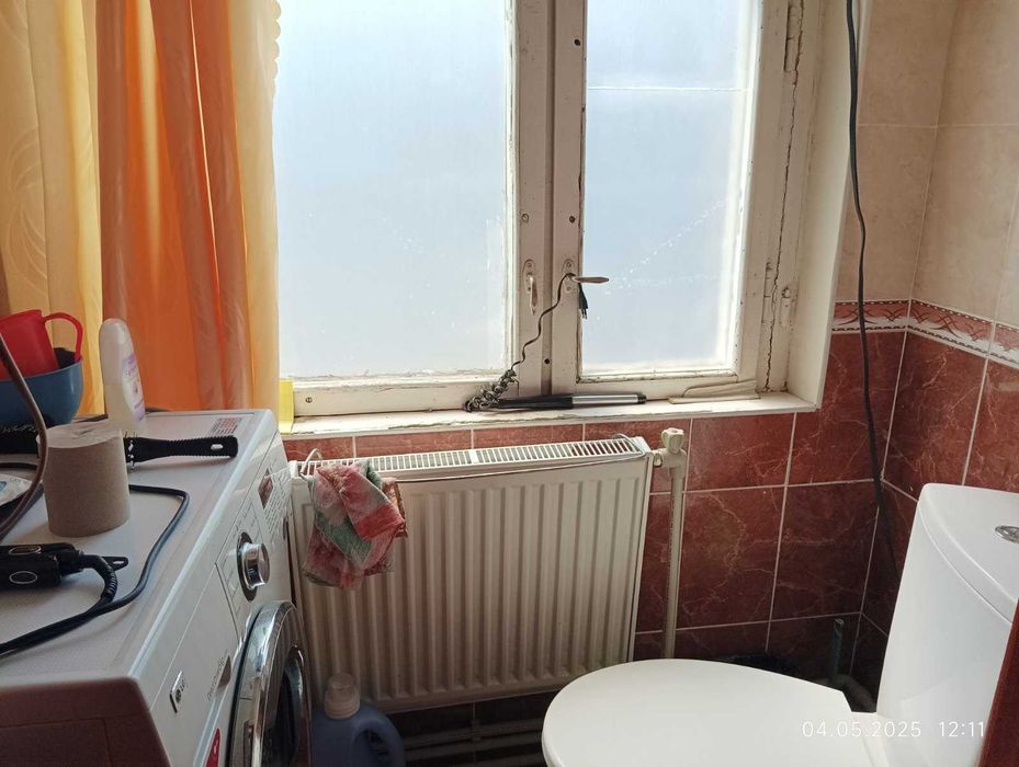 Продам.. 1/2 дома в Мерефе район вокзала.