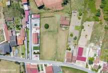 Terreno com edificação em ruína