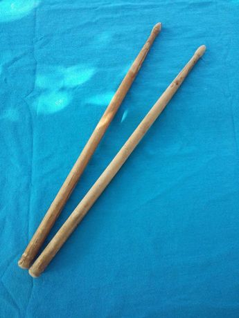 Барабанные палочки деревянные пара