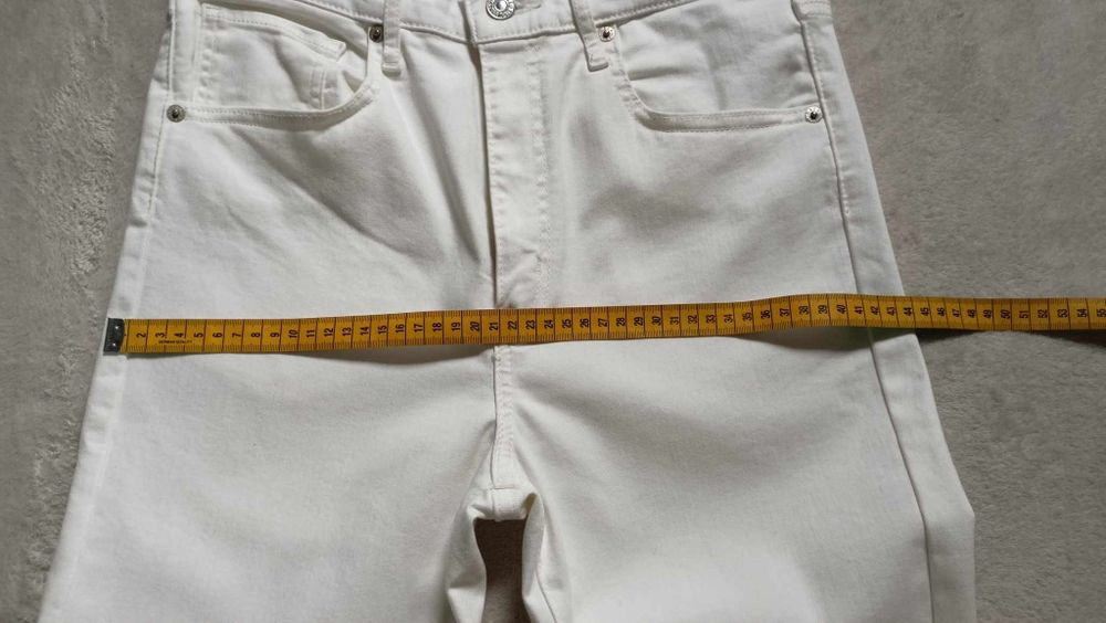 Spodnie Levi's - białe /Wysoki stan