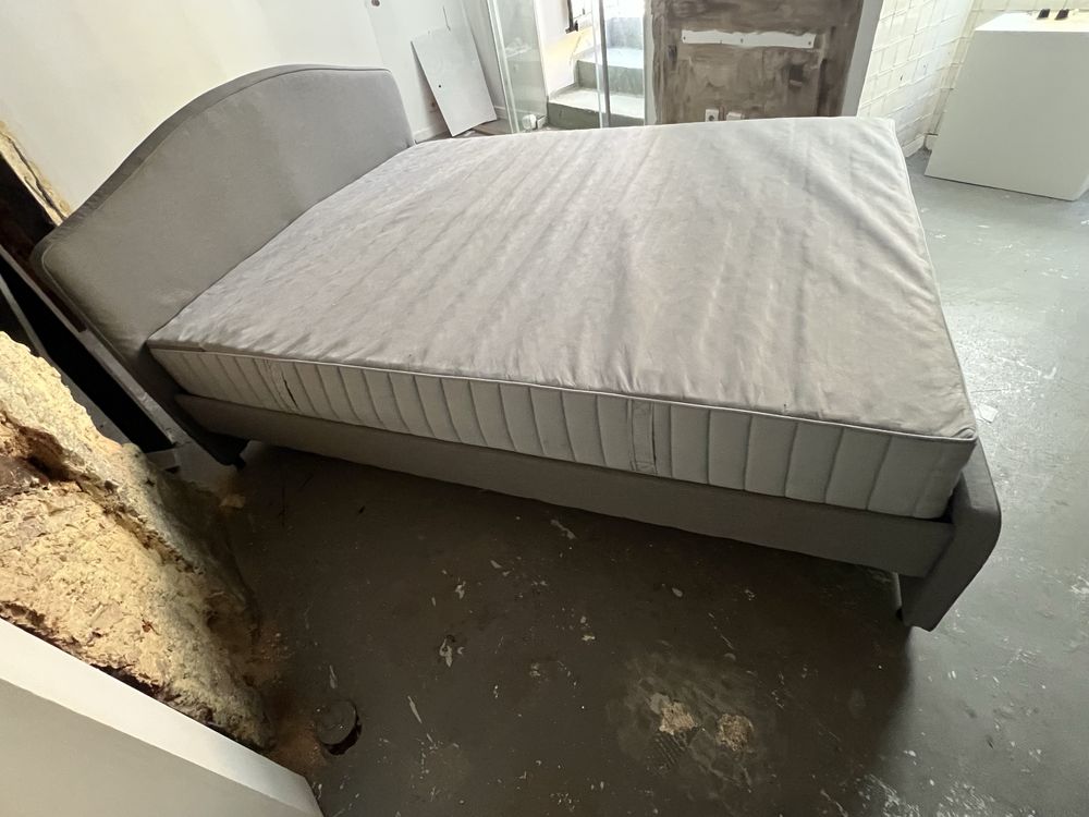 URGENTE Cama e Colchão