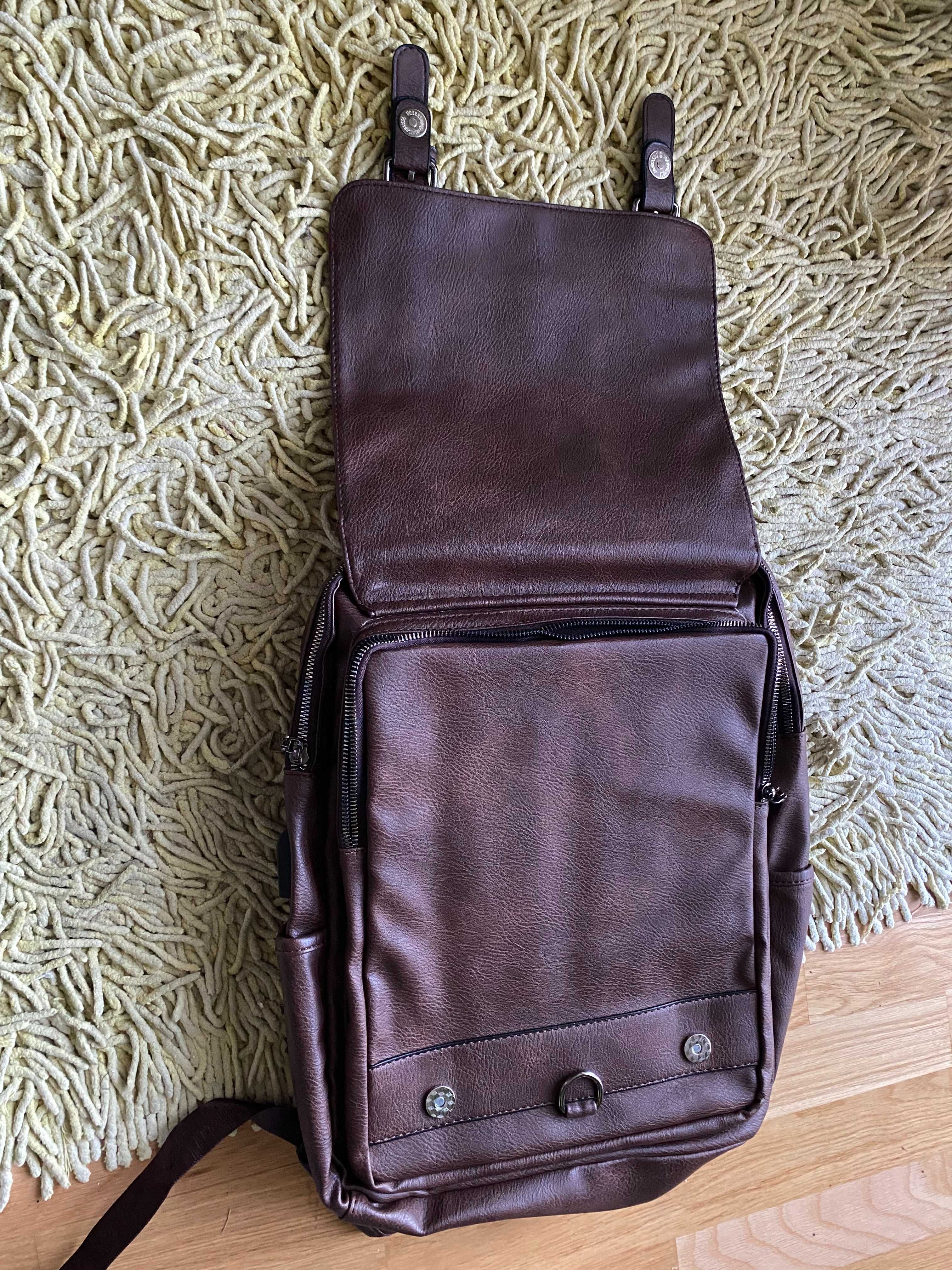 Plecak na laptopa model JEEP Buluo ADVENTURE Brązowy dwukomorowy NOWY