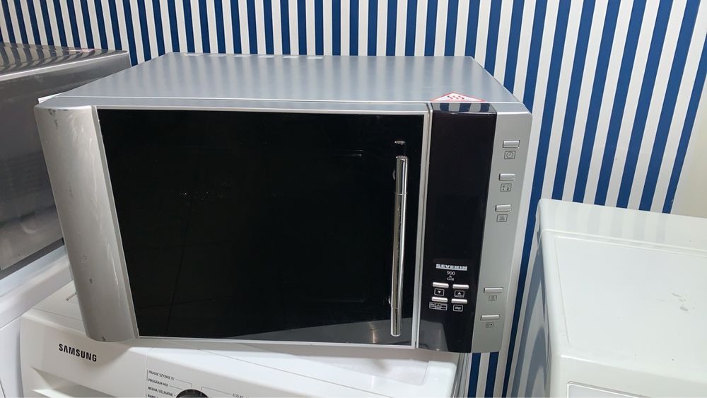 Мікрохвильова піч велика з Німеччини+гріль