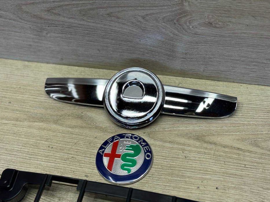 Решітка бампера Решетка Логотип Значок Alfa Romeo 159 Альфа Ромео