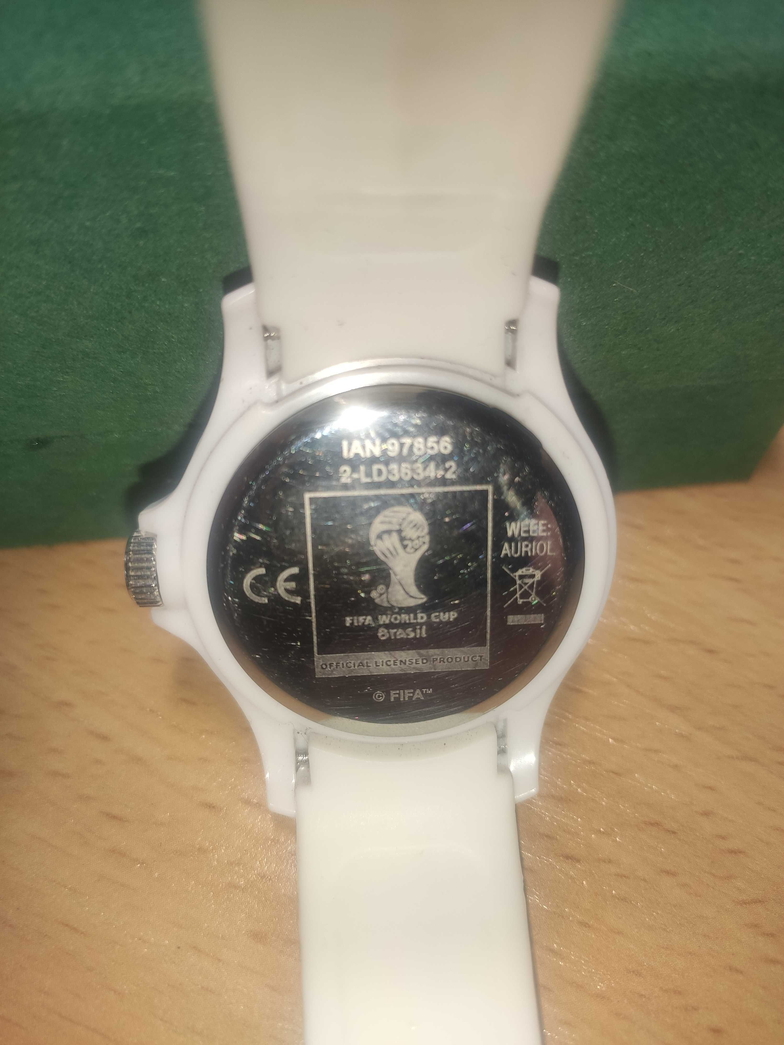 Sprzedam używany kolekcjonerski zegarek FIFA WORLD CUP BRASIL 2014.