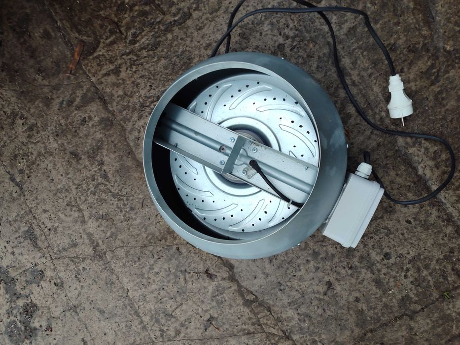 Канальный вентилятор Вентс ВКМц 250