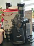 Wyciskarka wolnoobrotowa Koliber SqueezeMax X-650-W Czarny