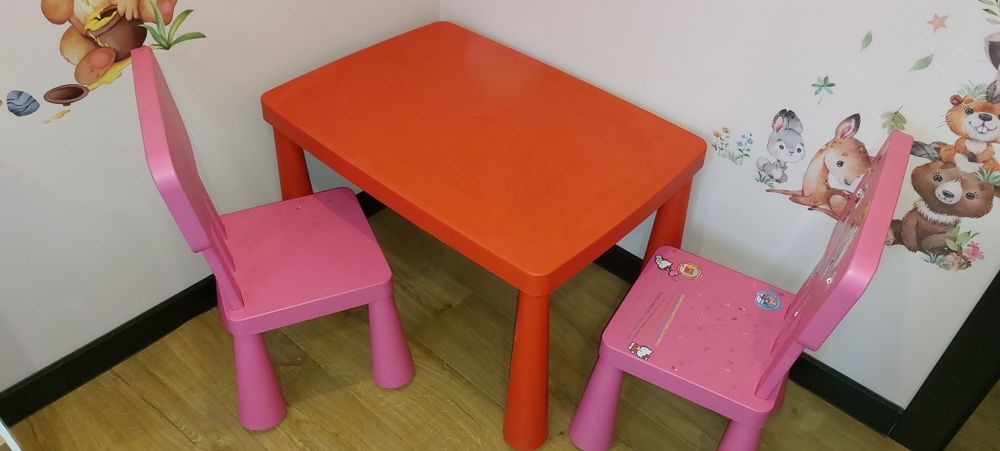 Krzesła mamut 2sztuki + gratis stół