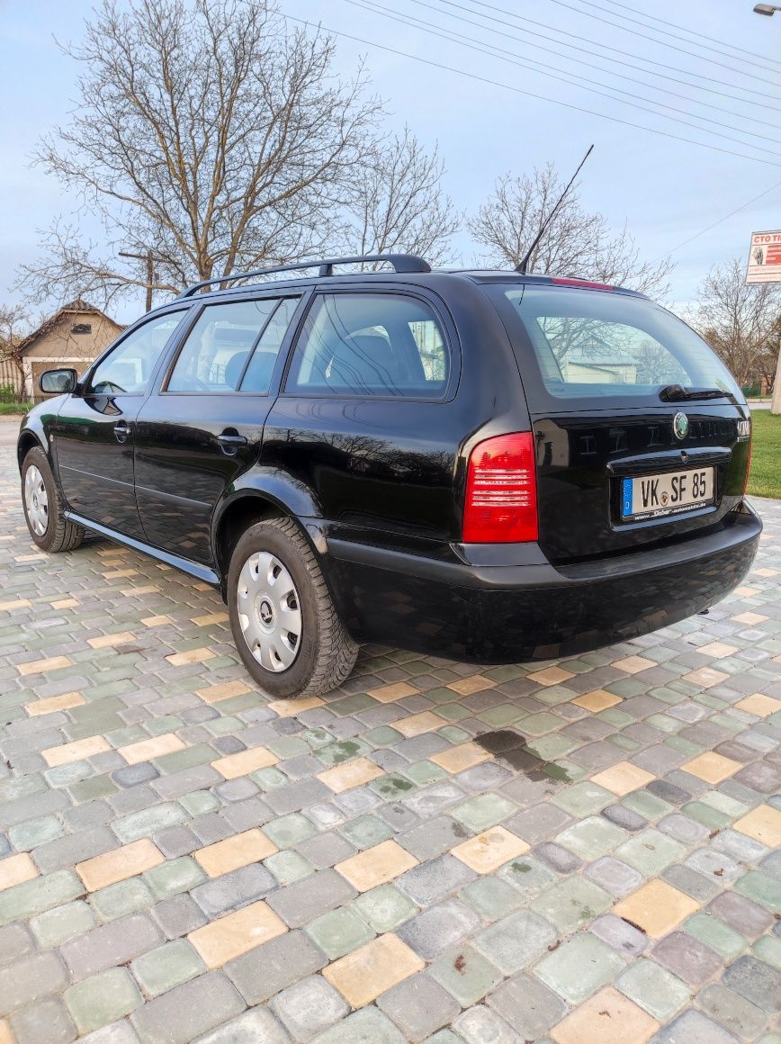 Skoda Octavia Tour 2005рік 1.6MPI