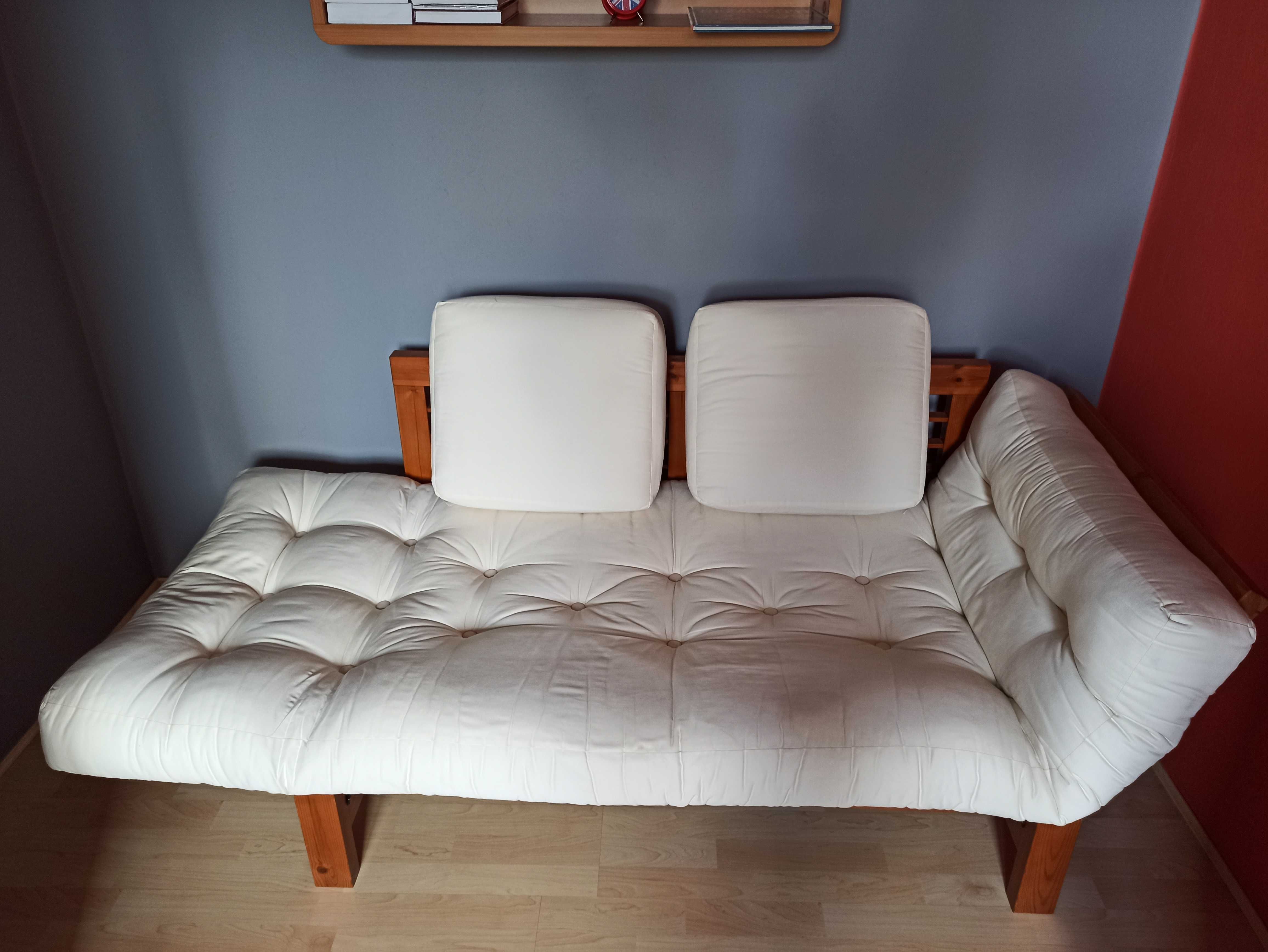 Sofa rozkładana z materacem futon