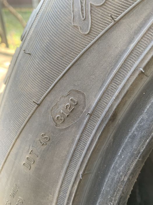 Комплект зимовоі резини 205/60 R16