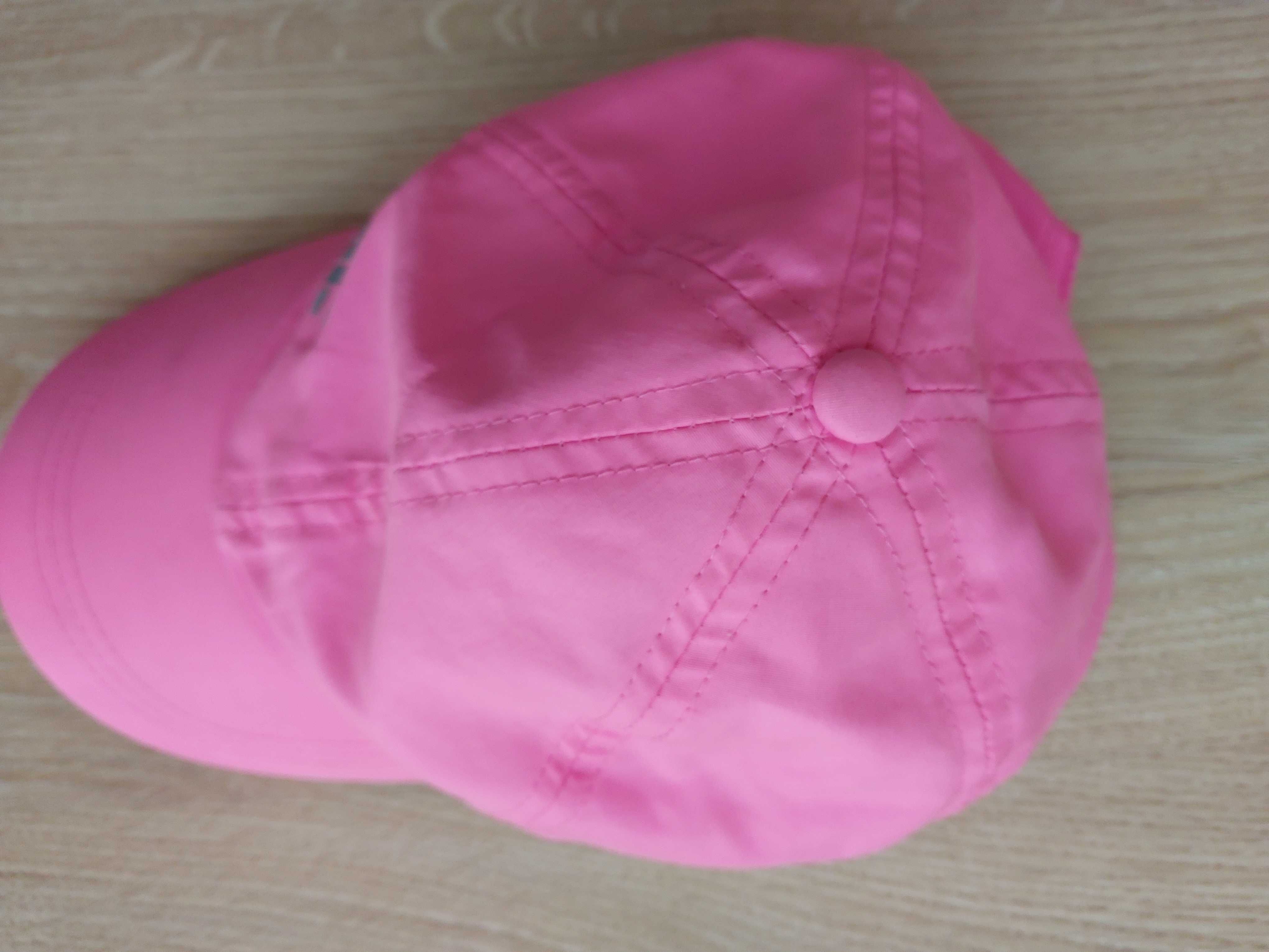 Czapka różowa 4 F